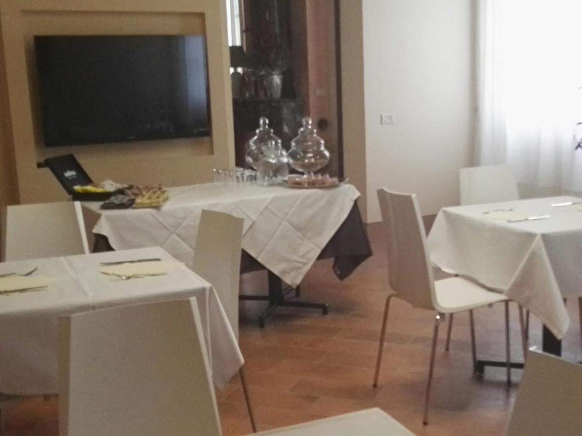 Locanda Al Portone Scandiano Exterior photo