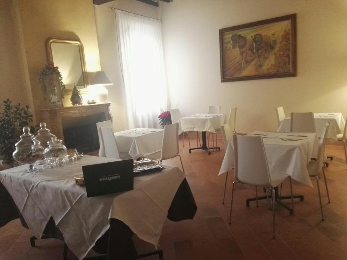 Locanda Al Portone Scandiano Exterior photo